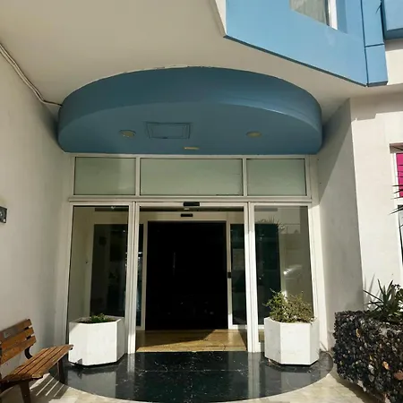 Modern Park - Pool View & Terrace 公寓 圣米格尔德阿沃纳