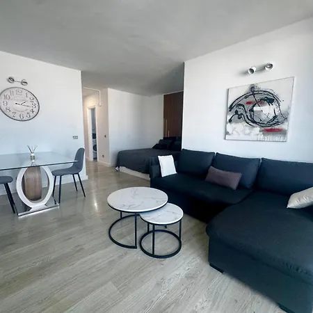 Modern Park - Pool View & Terrace 公寓 *