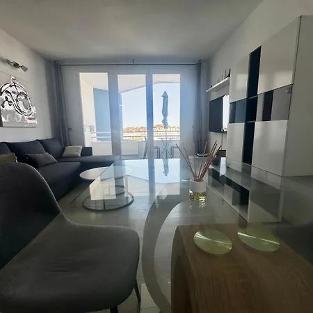 Modern Park - Pool View & Terrace Apartment San Miguel de Abona